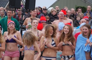 nieuwjaarsduik houten 2012 106