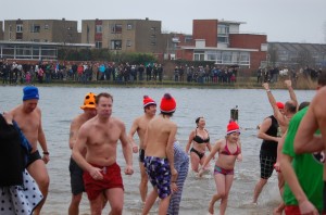 nieuwjaarsduik houten 2012 143