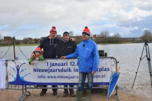 Nieuwjaarsduik Houten 2024