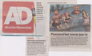 AD 30 dec medaille voor nieuwjaarsduikers